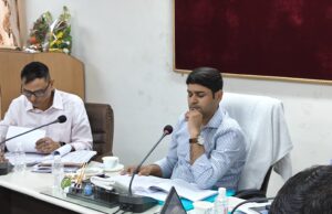 सीएम डैशबोर्ड आधारित राजस्व कार्यों एवं राजस्व वसूली की मासिक समीक्षा बैठक जिलाधिकारी की अध्यक्षता में संपन्न