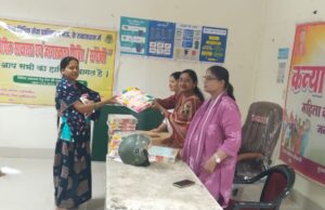 नवजात बच्चियों को बेबी किट वितरित कर मनाया गया कन्या जन्मोत्सव