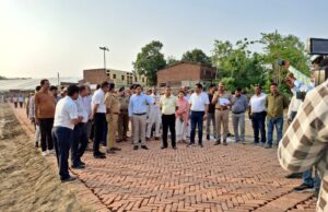 सीएम के जनपद भ्रमण को लेकर जिलाधिकारी एवं पुलिस अधीक्षक ने की अधिकारियों एवं पुलिस कर्मियों की ब्रीफिंग