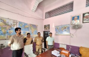 *बी.एड. संयुक्त प्रवेश परीक्षा के दौरान जिलाधिकारी ने विभिन्न परीक्षा केंद्रों का किया निरीक्षण