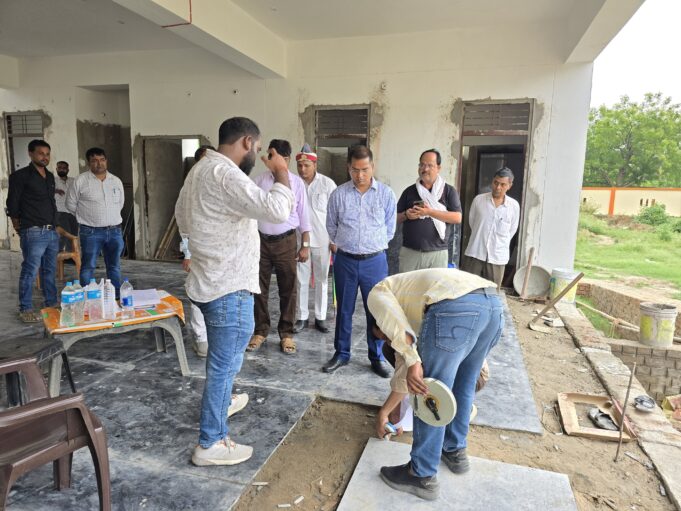 मुख्य विकास अधिकारी ने तहसील मधुबन स्थित बस स्टेशन के पुनर्निर्माण कार्य का किया निरीक्षण