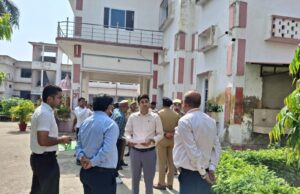पुलिस भर्ती परीक्षा के प्रथम दिन जिलाधिकारी एवं पुलिस अधीक्षक ने विभिन्न परीक्षा केंद्रों का किया निरीक्षण, निष्पक्ष, पारदर्शी एवं नकलविहीन परीक्षा संपन्न कराने के दिए निर्देश