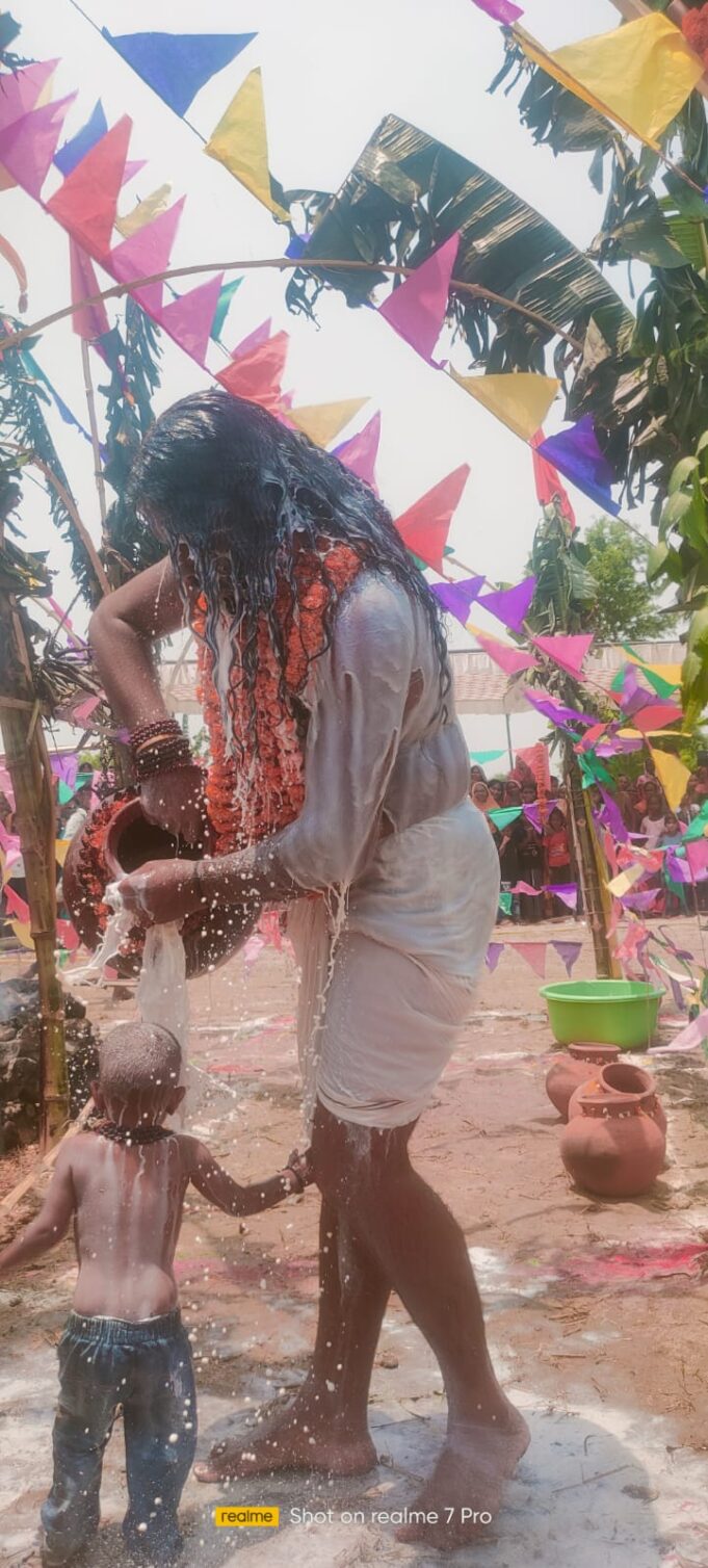काशी दास बाबा के पूजा में दिखा आस्था व विश्वास का अनूठा उदाहरण