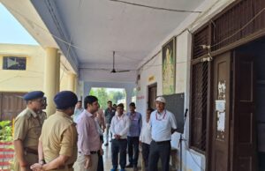 उत्तर प्रदेश पुलिस भर्ती परीक्षा 2025 के तीसरे दिन जिलाधिकारी रहे भ्रमणशील,कई परीक्षा केंद्रों का किया निरीक्षण
