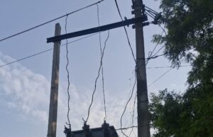 जानें विद्युत विभाग के लापरवाही से मधुबन का कौन सा गाँव 2 दिन से अंधेरे में डूबा