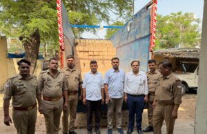 आबकारी विभाग की बड़ी कार्रवाई, 400 पेटी अवैध अंग्रेजी शराब बरामद