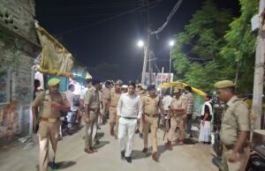 मुहर्रम के दृष्टिगत जिला प्रशासन अलर्ट, जिलाधिकारी एवं पुलिस अधीक्षक ने घोसी में किया फ्लैग मार्च