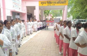 मुख्य विकास अधिकारी श्री विवेक कुमार श्रीवास्तव ने संचारी रोग नियंत्रण एवं दस्तक अभियान को हरी झंडी दिखाकर किया रवाना