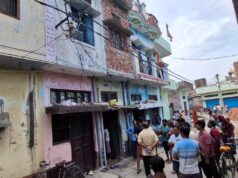 युवक का शव फंदे से लटका मिलने से सनसनी, पुलिस व फोरेंसिक टीम जांच में जुटी