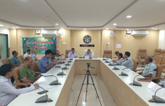 मुख्य विकास अधिकारी की अध्यक्षता में वृक्षारोपण एवं पर्यावरण समितियों की समीक्षा बैठक संपन्न