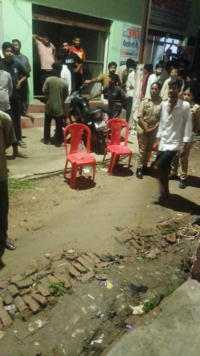 फंदे से लटकर की आत्महत्या , पुलिस जांच में जुटी