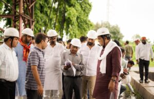 आगामी पेराई सत्र से पहले मंत्री श्री ए. के. शर्मा ने चीनी मिल की व्यवस्थाओं का लिया जायजा