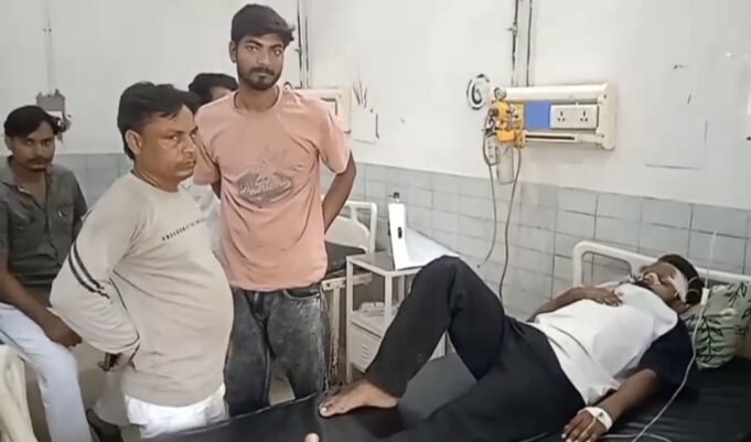 चार पहिया वाहन और टेंपो की टक्कर में भाई-बहन घायल