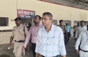 डीआरएम ने किया इंदारा रेलवे स्टेशन का औचक निरीक्षण