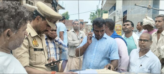 युवती ने लगाई फांसी , पुलिस जांच में जुटी