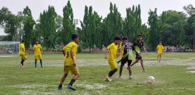 प्रदेश स्तरीय समन्वय जूनियर बालक फुटबॉल प्रतियोगिता में रोमांचक मुकाबले, विभिन्न मंडलों ने दर्ज की शानदार जीत