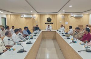 80 वीं स्वतंत्रता दिवस के अवसर पर विकास भवन में ध्वजारोहण एवं गोष्ठी हुई आयोजित