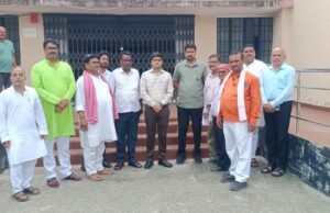 राजनीतिक दलों के प्रतिनिधियों की उपस्थिति में जिलाधिकारी ने ईवीएम/वीवीपैट वेयरहाउस का किया बाह्य निरीक्षण