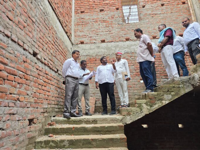 सीडीओ ने निर्माणाधीन उत्सव भवन का स्थलीय निरीक्षण कर कार्यों को मानक के अनुरूप पूर्ण कराने के दिए निर्देश।*