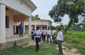 मुख्य विकास अधिकारी ने निर्माणाधीन सीएम मॉडल कम्पोजिट विद्यालय एवं डिजिटल लाइब्रेरी का किया निरीक्षण