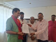 भठिया में ब्रह्म स्थान और पोखरें के सुंदरीकरण की उठी मांग, समाजसेवी पवन कुमार पांडेय ने नगर विकास मंत्री ए.के. शर्मा से की मुलाकात, मंत्री ने दिया आश्वासन