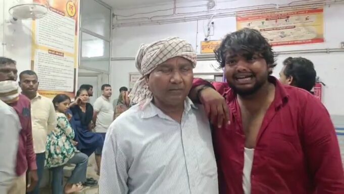 मऊ में आपसी रंजिश में युवक की गोली मारकर हत्या, दोस्त घायल, इलाके में हड़कंप