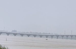 नेपाल द्वारा पानी छोड़े जाने के बाद मधुबन में फिर बढ़ा घाघरा का जलस्तर, खतरे के निशान से सिर्फ 1.07 मीटर नीचे, देवांचल में दहशत